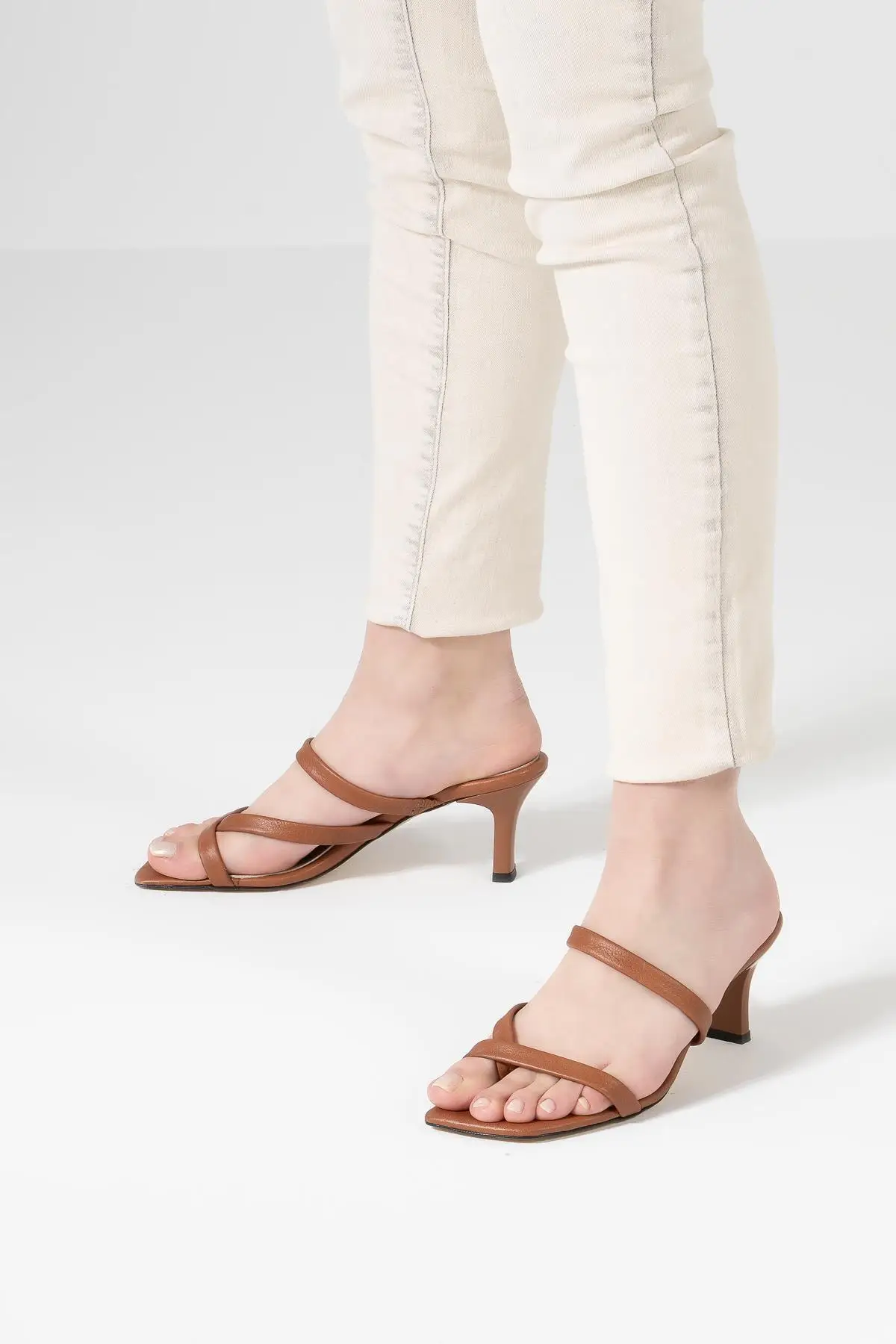 

Women's Brown Less Heels Summer Sandals