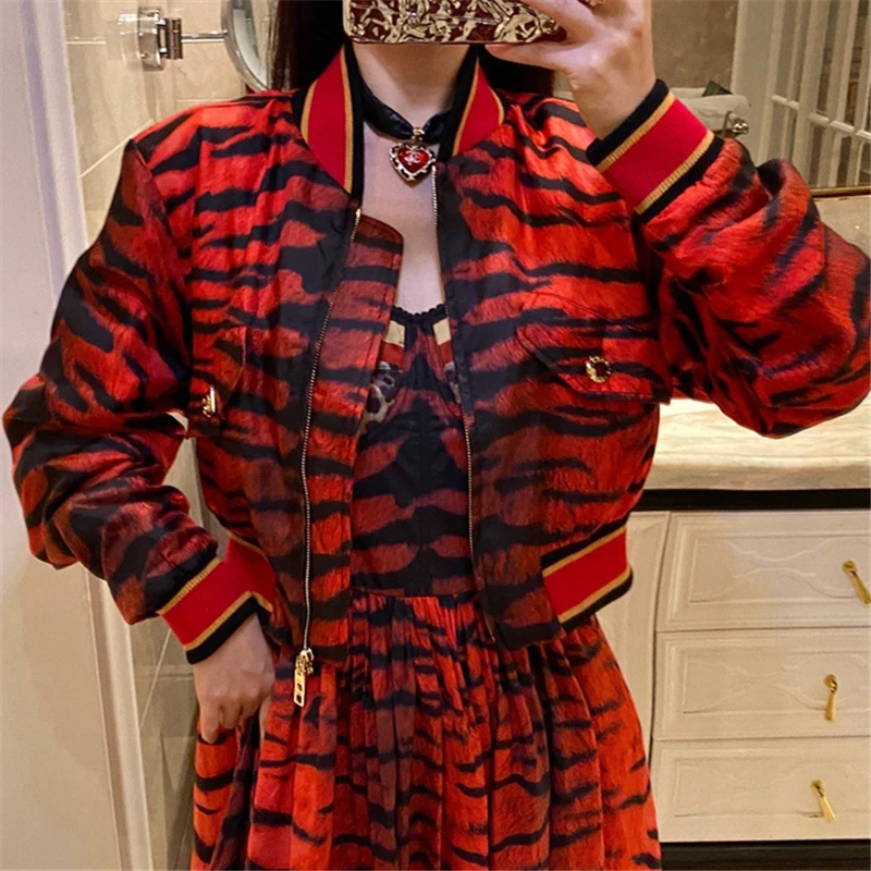 2022 autumn new round neck retro poplin casual jacket coat big name women's fashion high street tiger print short quilted jacket