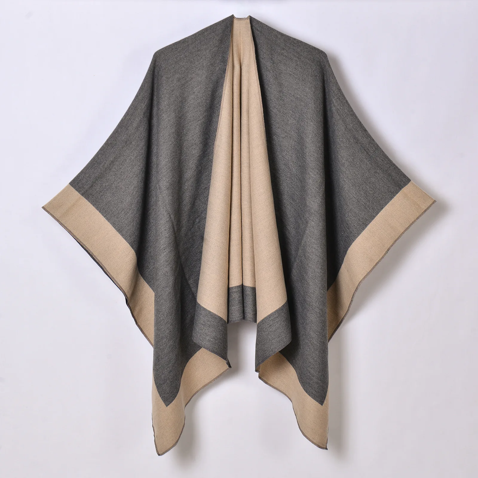 Осенние и зимние шарфы — стильная женская утолщенная накидка с разрезом в