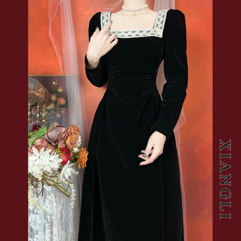 

Женское бархатное платье-миди в стиле Хепберн