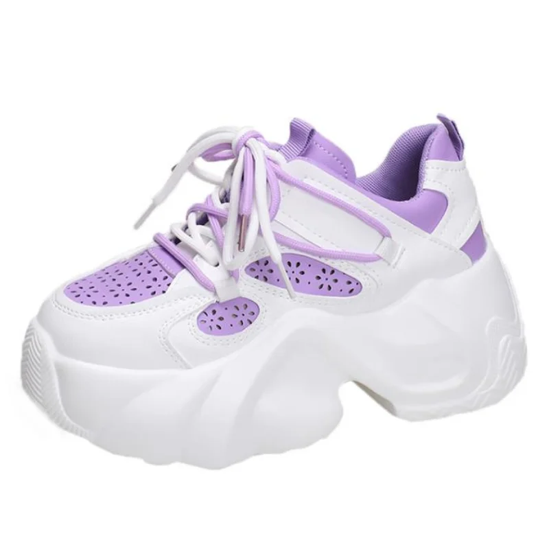 

Женские кроссовки на платформе 8 см, Вулканизированная подошва, на толстой подошве, дышащие спортивные, со стразами, белые, на весну