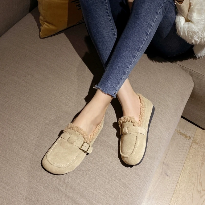 Лоферы женские на меху повседневные туфли плоской подошве кроссовки с круглым