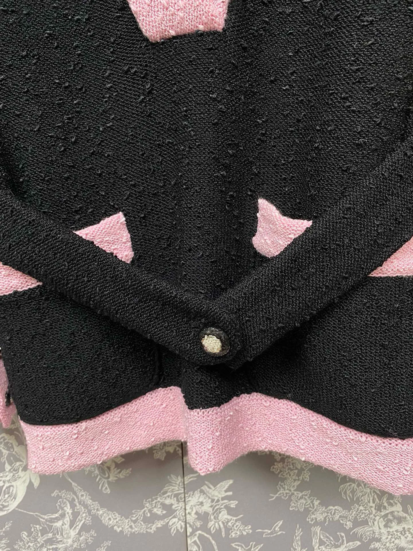 2024 Новая женская трикотажная рубашка удобная и дышащая контрастная кромка