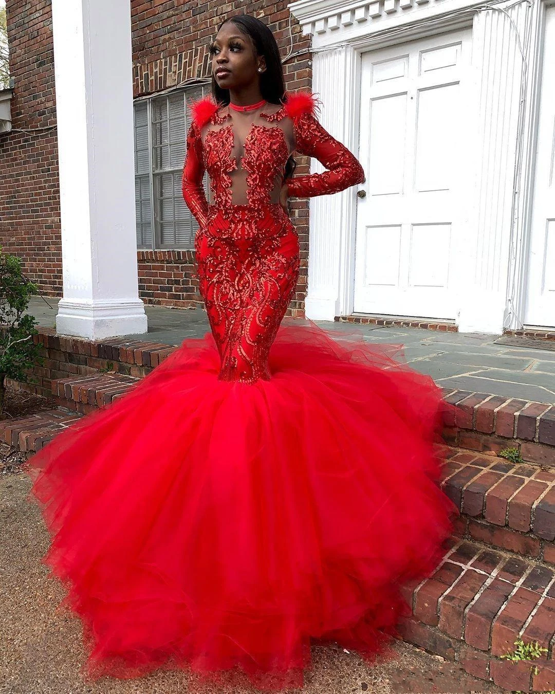 

Sparkly Red Sequined Feather Mermaid Prom Dresses for Black Girl Long Sleeve Jewel Neck Illusion Formal Arabic Evening Gown