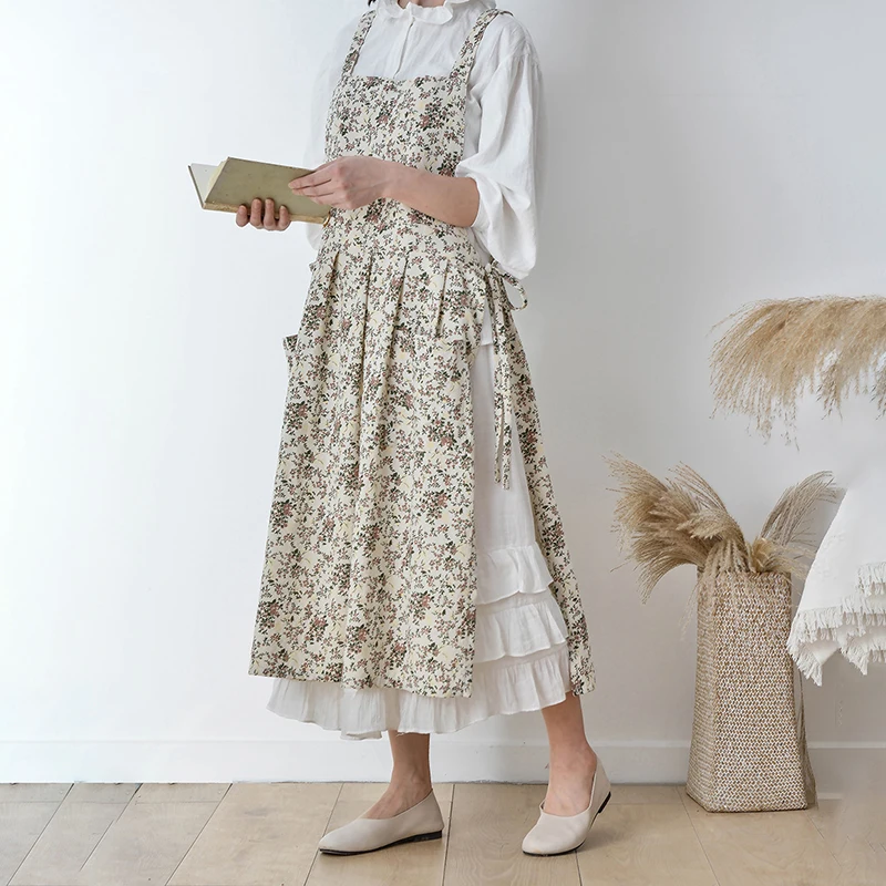 

Elegant Floral Apron Sleeveless Kitchen Cooking Gown Aprons Garden Baking Home Work Protective Clothes Oil-proof Nordic Apron