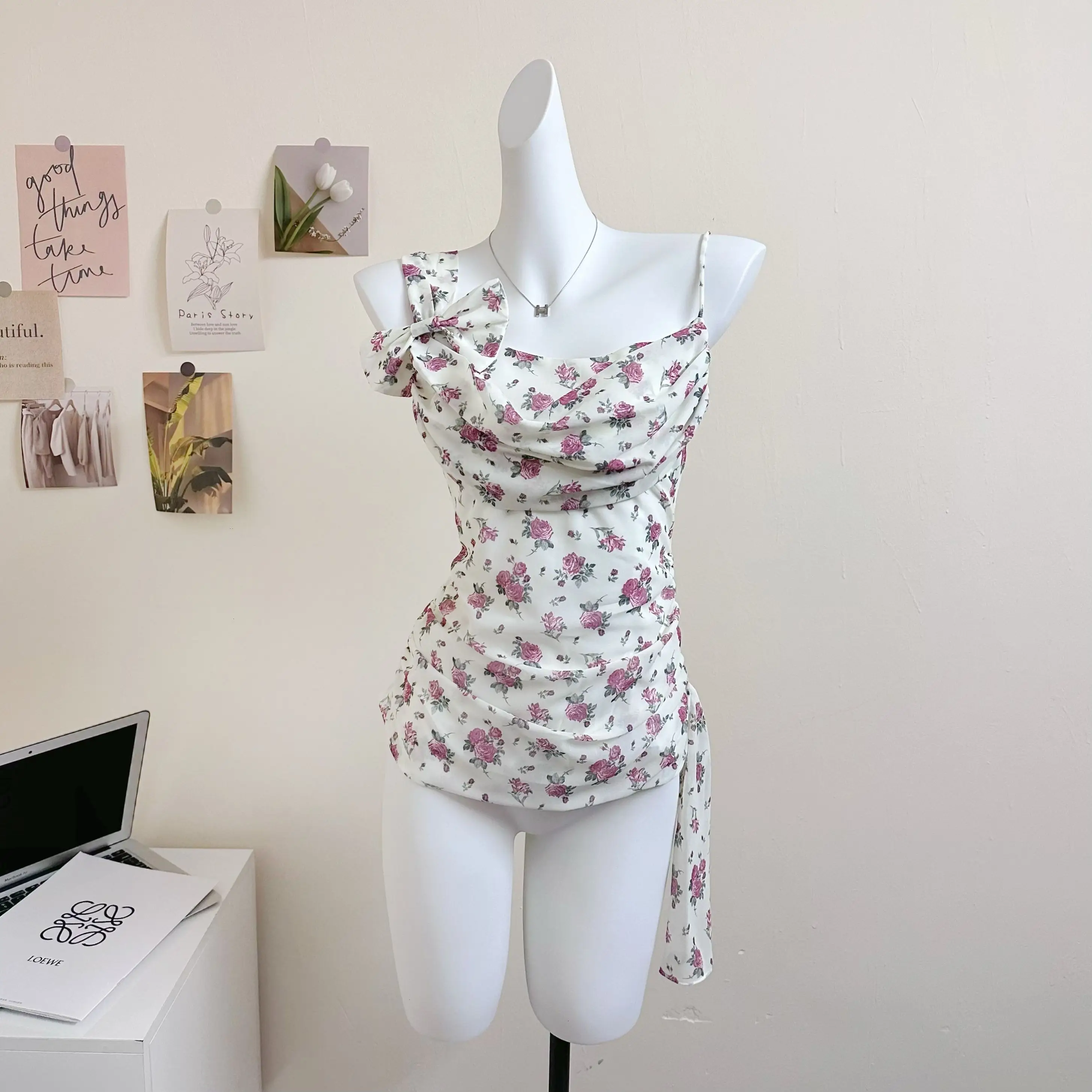 

Повседневная Женская Асимметричная майка с бантом и цветочным принтом, летние сексуальные винтажные майки, облегающая верхняя одежда с лентами, элегантный укороченный топ