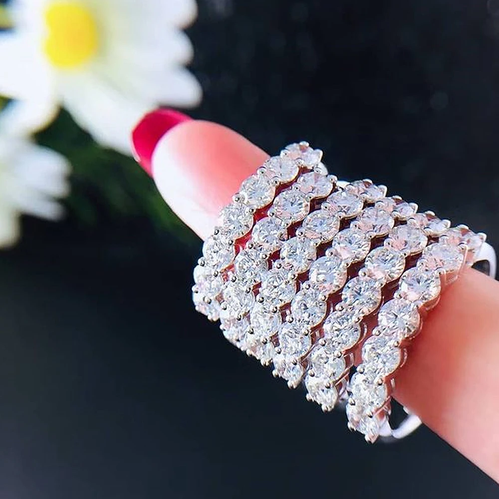 

Huitan Fashion Women's Ring with Shiny CZ Stone Daily Wear Exquisite Girls Finger Accessories for Party Simple Stylish Jewelry