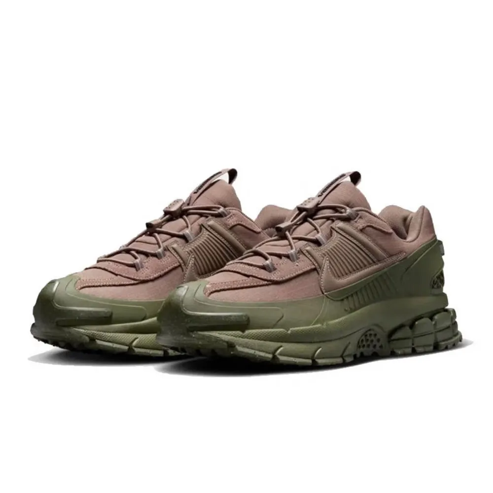 Фото Мужские кроссовки Nike ZOOM VOMERO ROAM в стиле ретро, повседневные, дышащие, мягкие, низкие, для бега, коричневые FV2295-201 №4