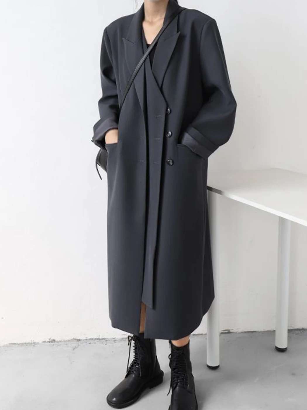 

Spring And Autumn Long Solid Blazer Women Fashion New Chic Button Design Loose Jacket Turndown Collar Long Sleeve Street Suit