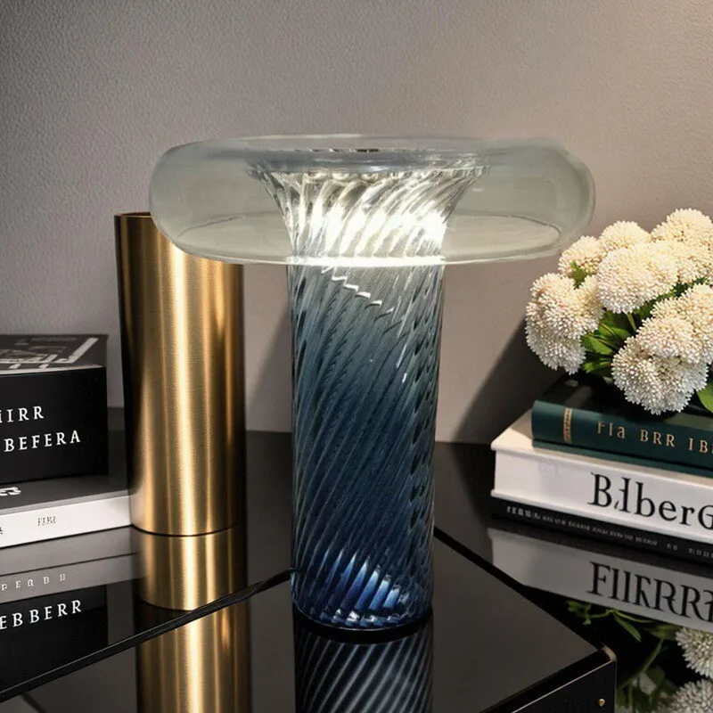 Декоративная настольная лампа из голубого стекла светодиодная прикроватная для