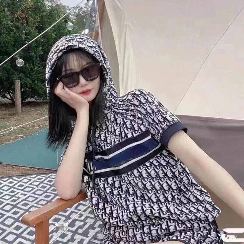

2022 Summer Women Sets New Hooded Printed Short-sleeved Shorts Casual Sports Suit Women's Stitching T-shirt Two Pieces Set