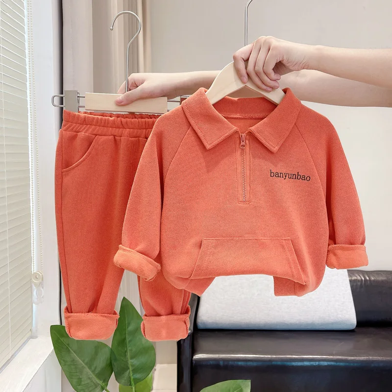 

Костюм детский из свитшота на молнии с длинным рукавом и брюк