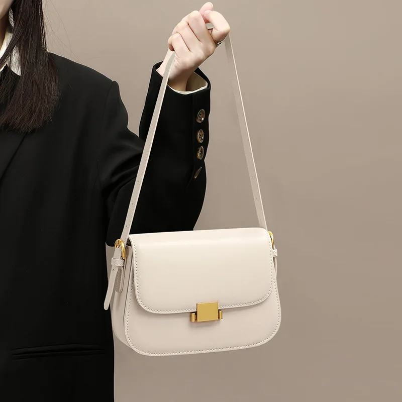 2023 new women's bag crossbody bag summer ladies leather light luxury senior sense armpit bag small package