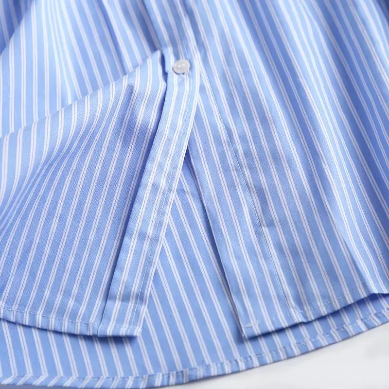 Женская блузка в полоску с длинным рукавом и лацканами