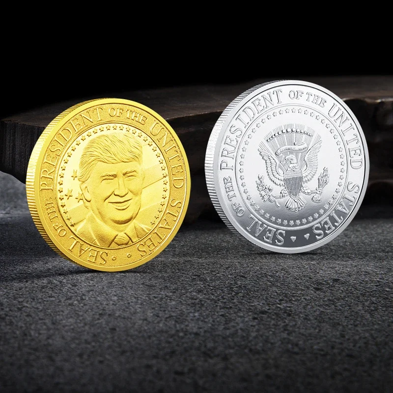 Коллекционная монета 45-го президента Дональда Трампа США позолоченная