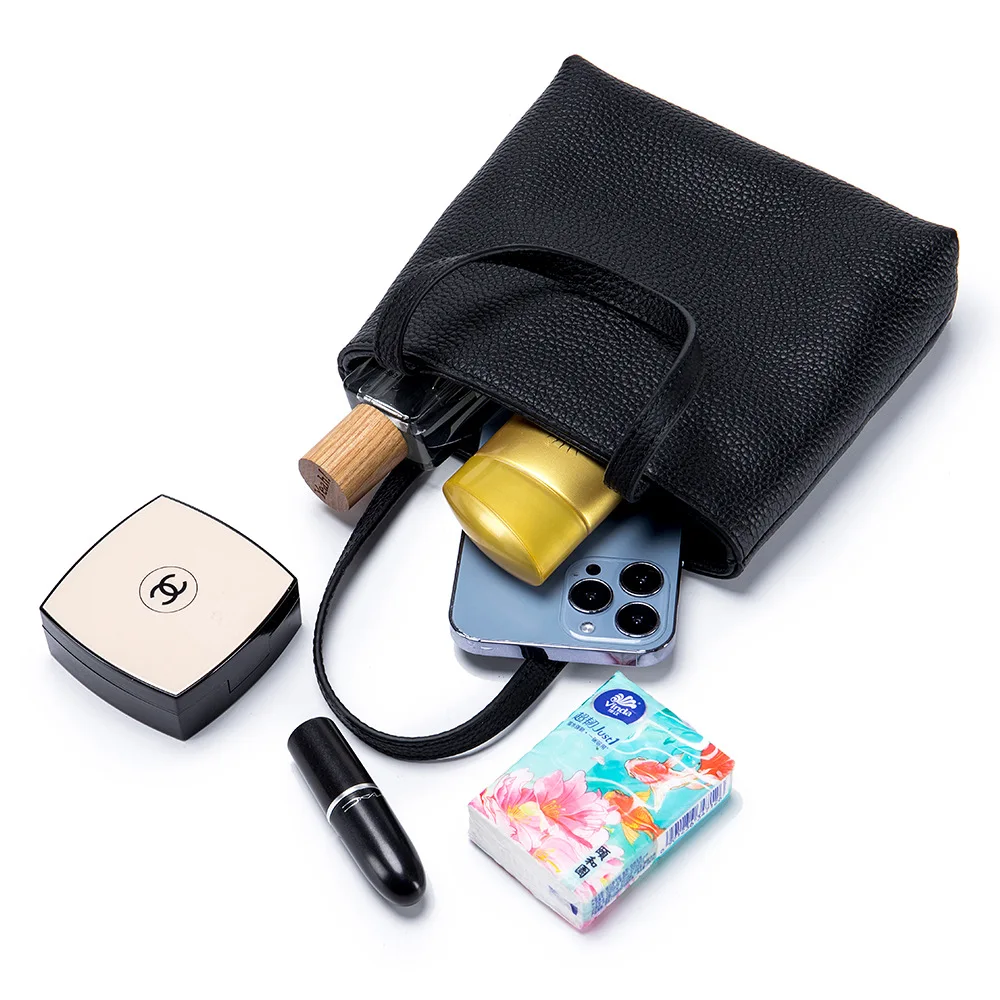 Women's Mini Chain Leather Crossbody Bags with Short Handle Designer Portable Phone Storage Bag Handbags and Purses for Women