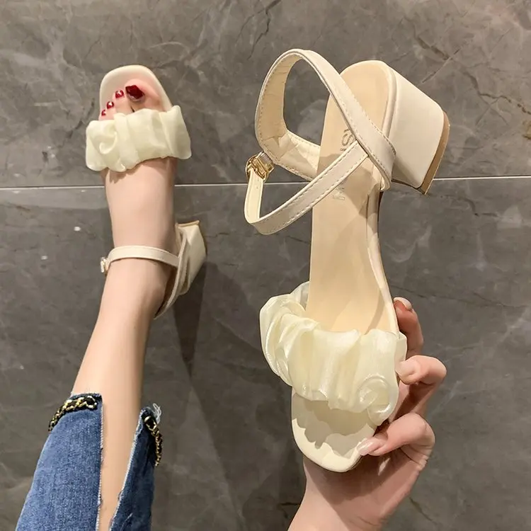 

2022 Summer Ladies Sandals Square Toe Buckle Strap Fashion Comfortable Girls Black Square Heel Middle Heel Ladies Sandals 34-39