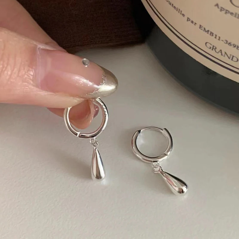 Женские серьги-гвоздики в форме капли 1 пара