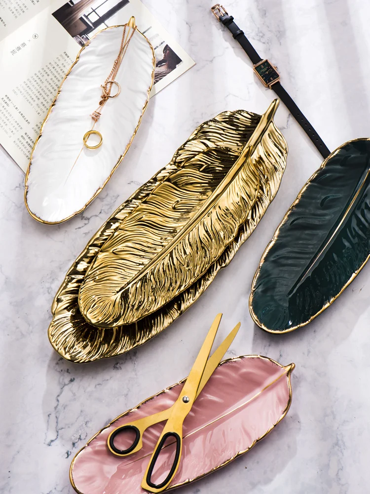 

Nordic Style Ins Golden Edge Dark Green Feather Plate Retro Jewelry Plate Storage Tray Dim Sum Plate Home Decoration