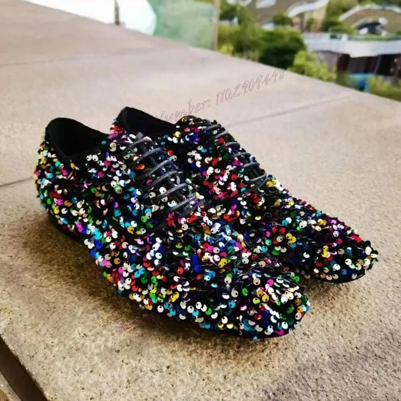 Рисунок 4 - Мужские модельные туфли с блестками