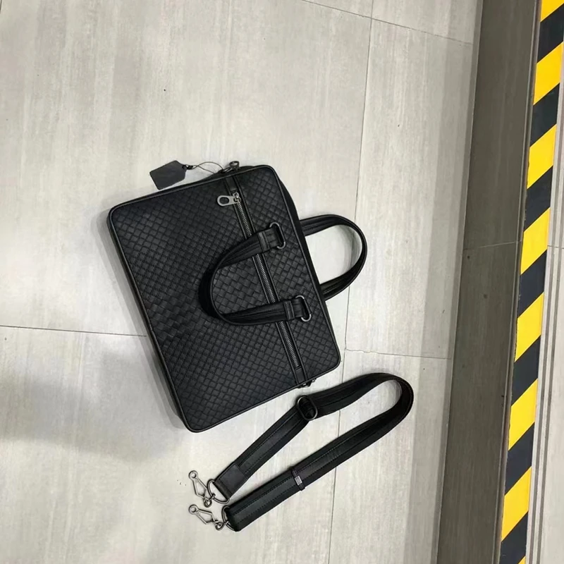 genuine leather briefcase Computer package Business casual men's bag Men's portable shoulder bag Inclined shoulder bag  cowhide