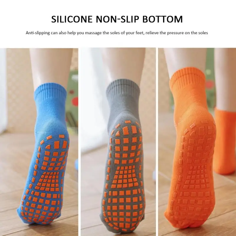 

1 Pair of Cotton Trampoline Socks Adult Kids Anti-Slip Floor Socks Comfortable Wear-Resistant Sports Yoga Socks Foot Massage