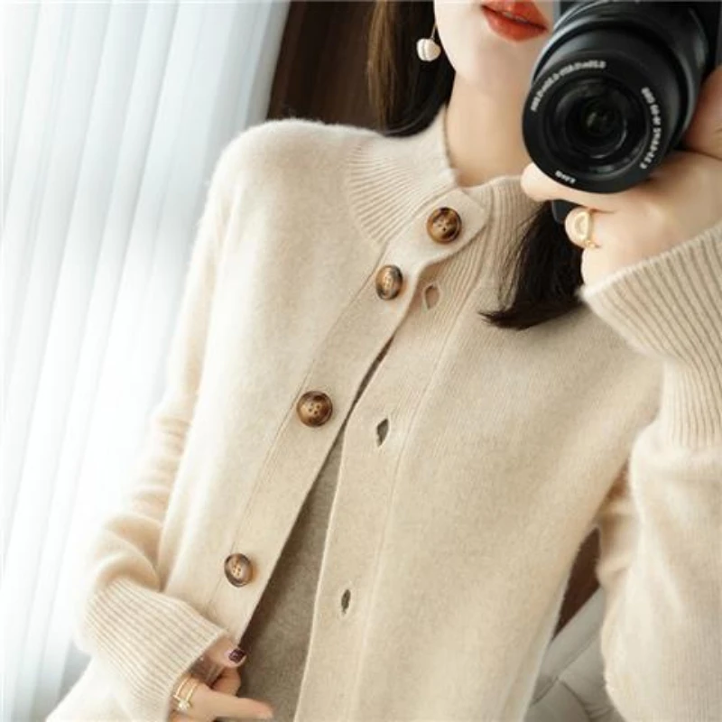 

2022 New Sweater Women's Cardigan Coat Spring and Autumn Women's Outer Wear Short Shawl Long-sleeved Knitted Sweater Coat