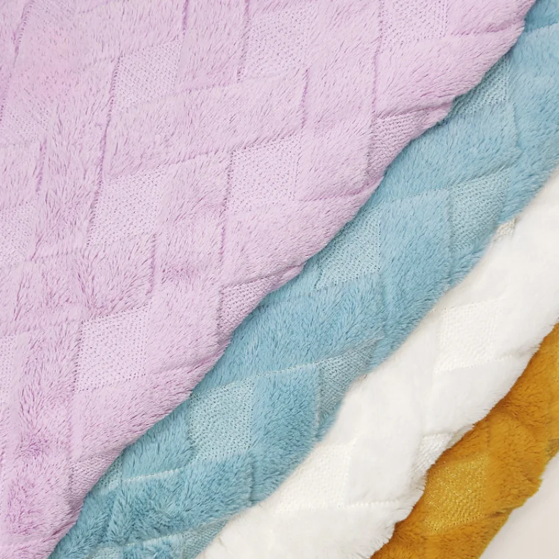 

Multiple Amazon Quilted Fabrics Four Seasons Universal Diamond Plaid Rabbit Fur Fabric Home Textile Throw Pillow Cushion Fabric