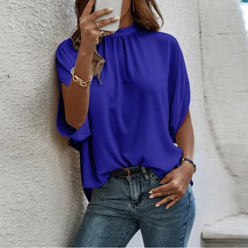 Женская блузка с коротким рукавом круглым вырезом и принтом