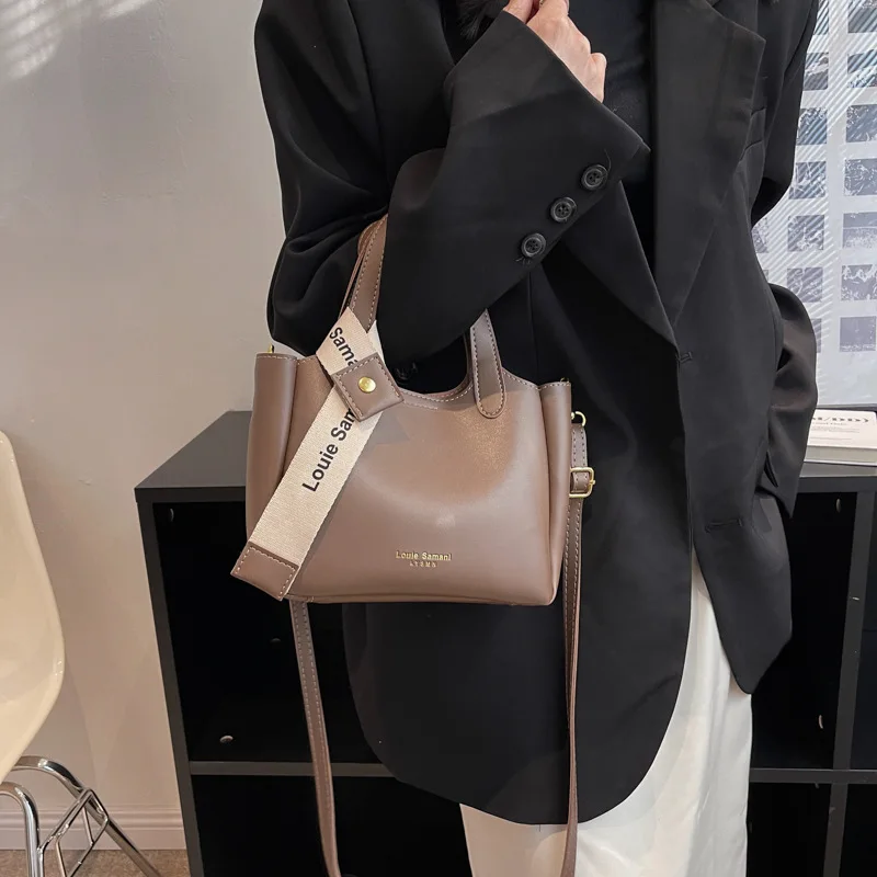 Korean Style Water Bucket Bag New Women's Handbag Fashion Versatile Crossbody Bun Mother Bag