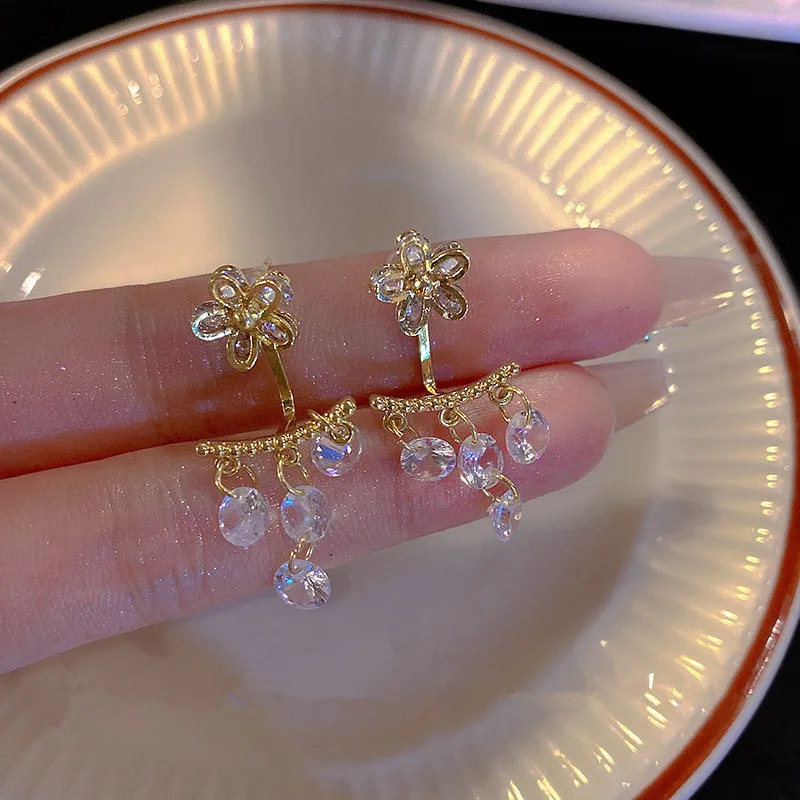 

2023 New Fashion Trend Unique Design Elegant and Delicate One Two Wear Zircon Flower Earrings High Jewelry Party Favor for Women