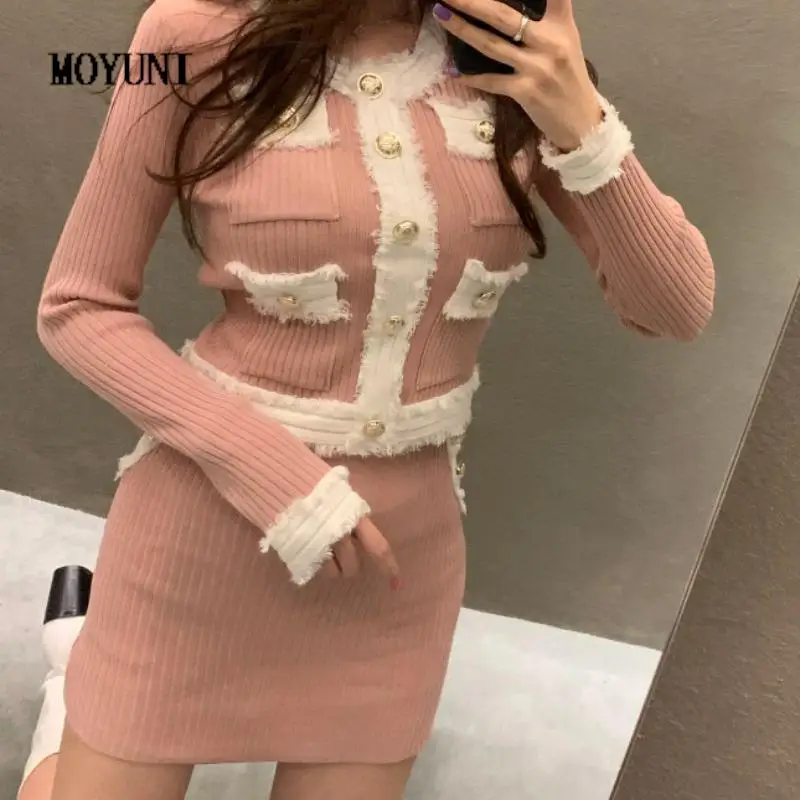 

Комплект из двух предметов: мини-юбка на бедрах + однобортный пуловер, черный свитер, тонкий трикотажный топ, модная женская одежда 2022