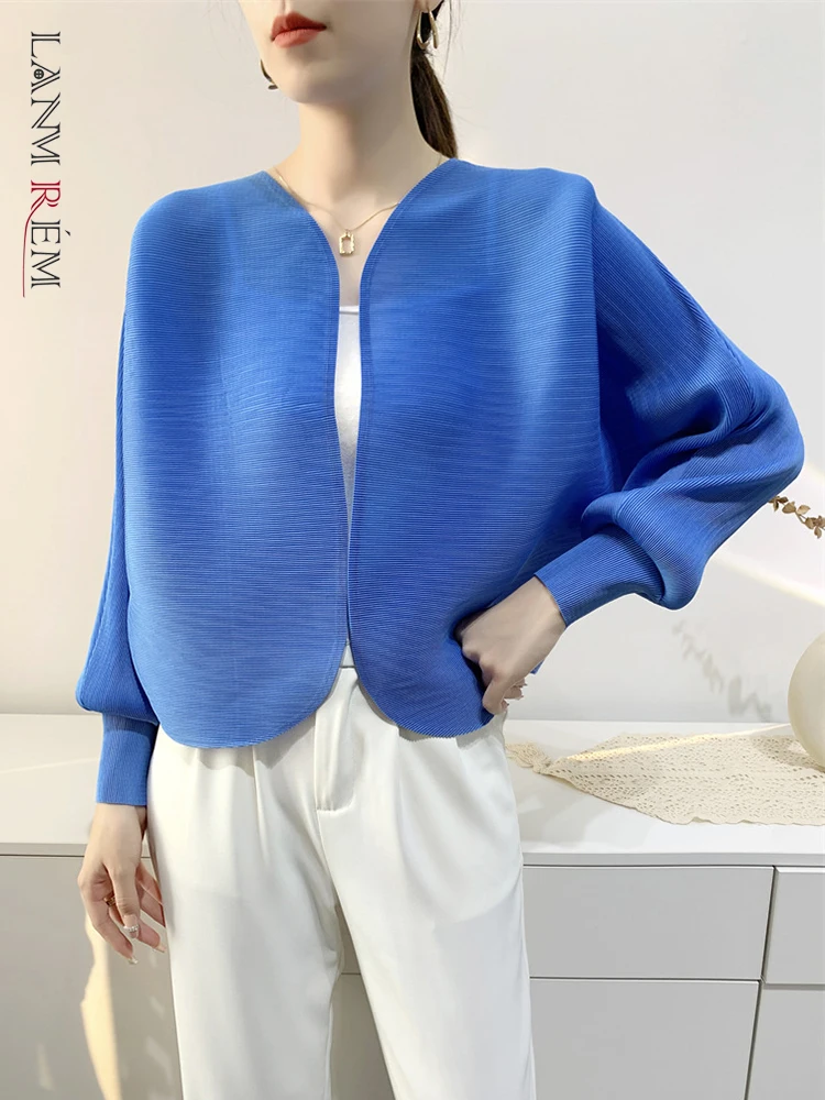 

LANMREM Women Pleated Shirt Solid Color V Neck Batwing Sleeves Loose Tops Casual Versatile 2023 Autumn New Clothing 2AA1302