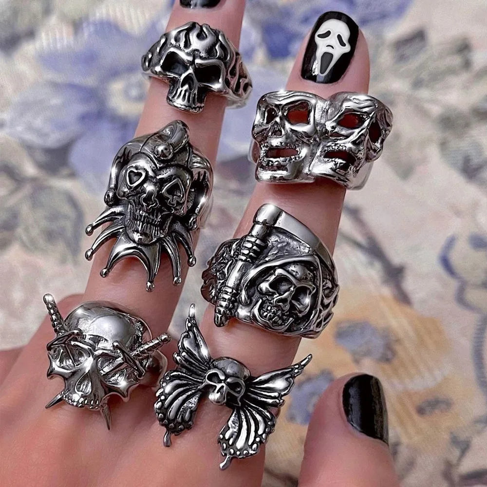 

Punk Gothic Bear Dragon Skeleton Ring Retro Vintage Alloy Hip hop Silvery Finger Ring Jewelry Suit Gifts for Women