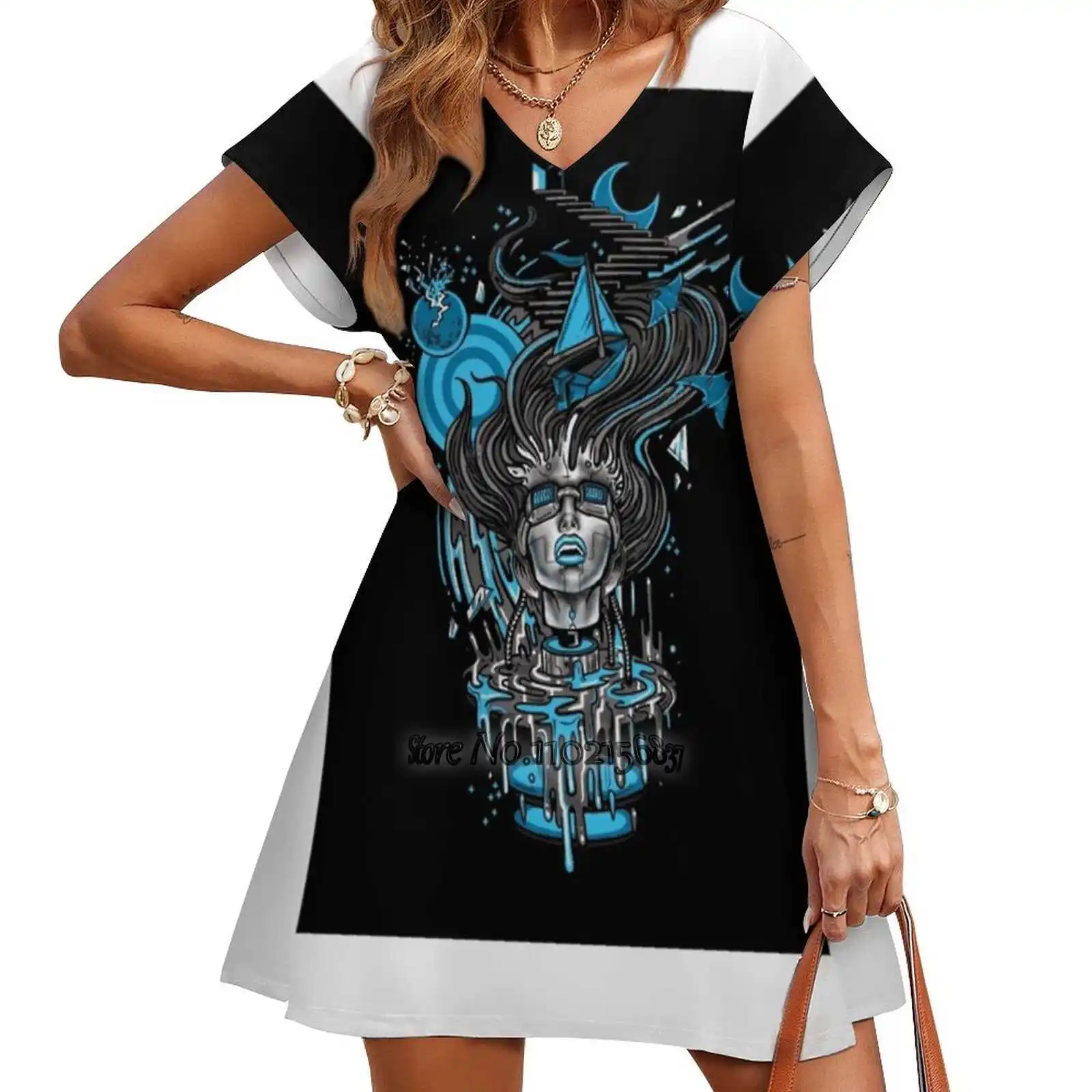 

Комплект с юбкой и V-образным вырезом