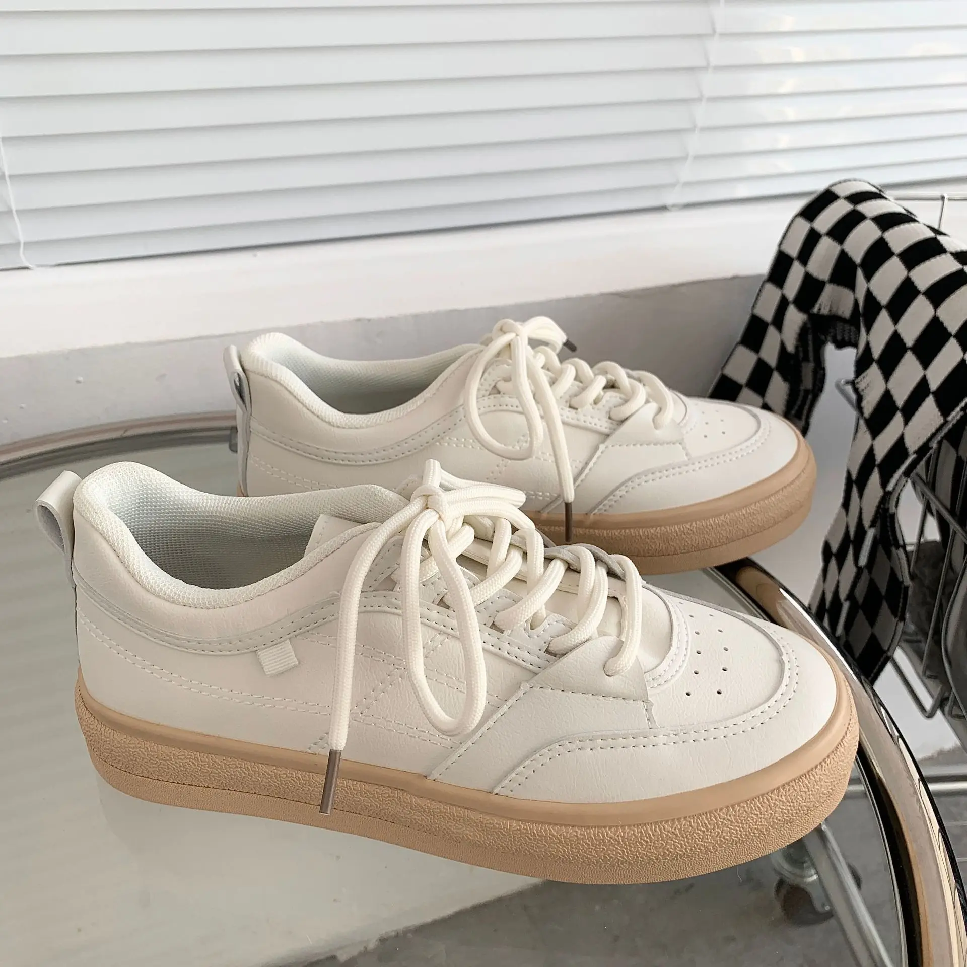 

Platform Flat Shoes Women Casual Shoes Breathable Women Sneakers Men's Shoes Woman Vulcanize Shoes Sneaker Teen Basketball Shoes