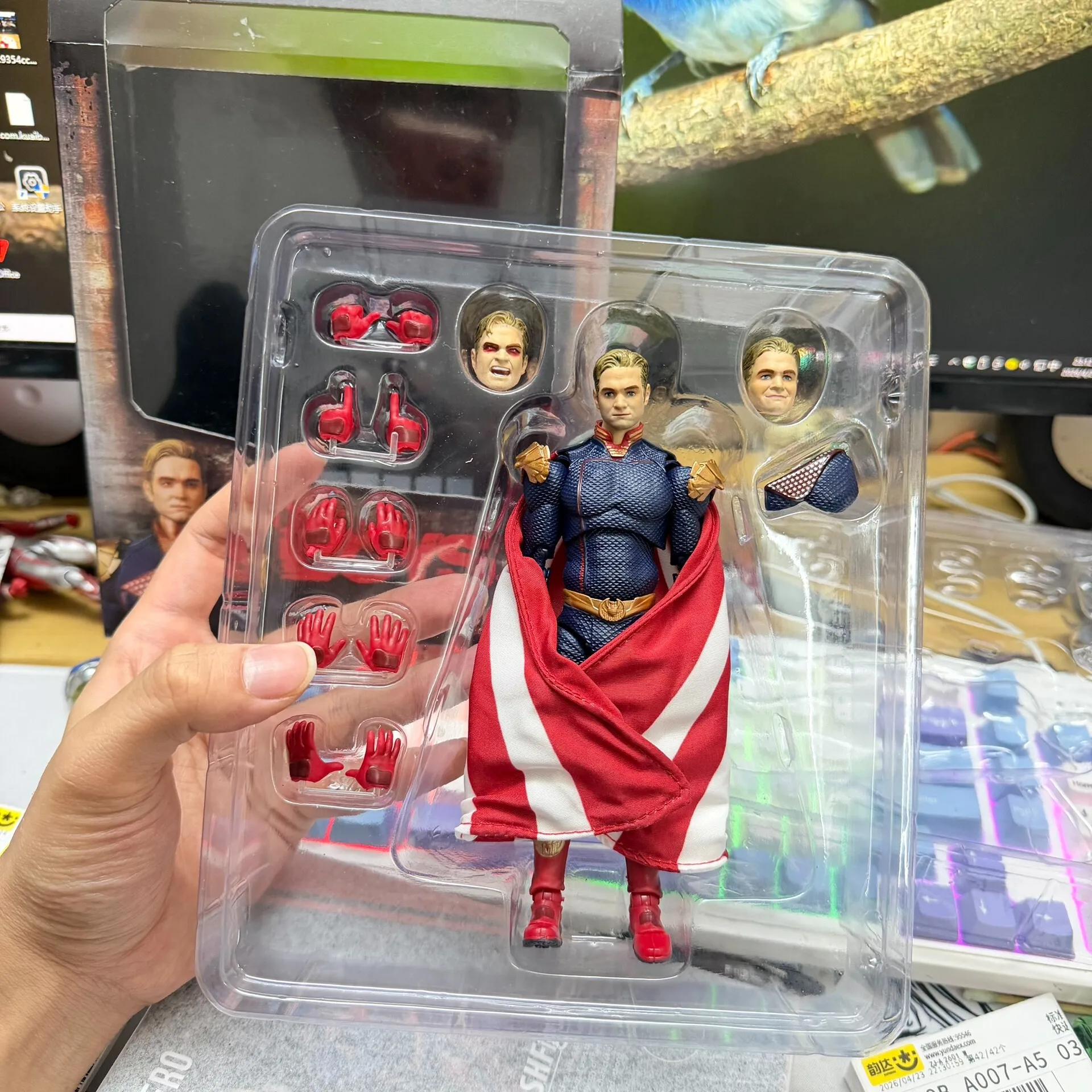 Коллекционная эксклюзивная фигурка Mafex Homelander The Boys Blood Splatter Ver No 151 – идеальный подарок для взрослых коллекционеров (art.: 3920da5cd123f) - 3920da5cd123f