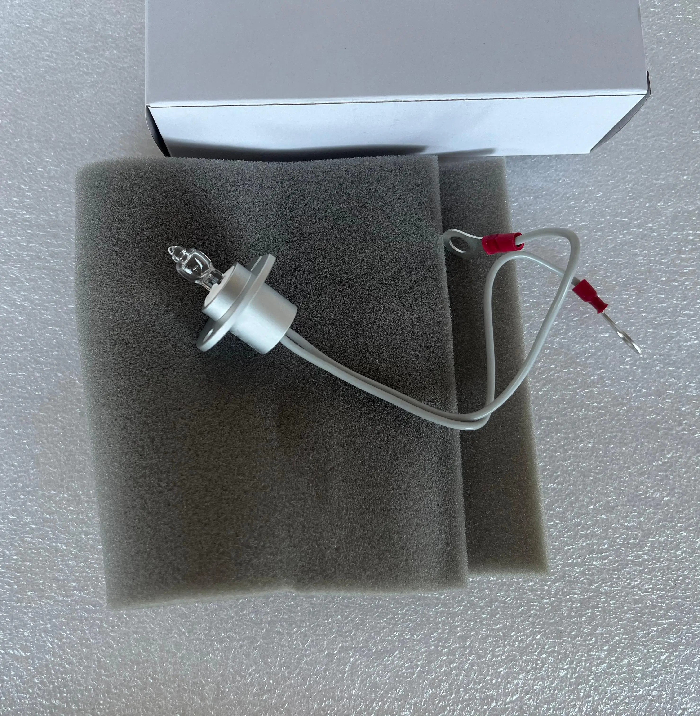Оригинальная лампа Mindray 801-Ba80-00222-00 12V20W Bs300 Bs320 Bs400 Bs420 Bs480 Bs490 Bs600 Bs620 Bs800 Bs820 Bs830 Bs880 Bs890