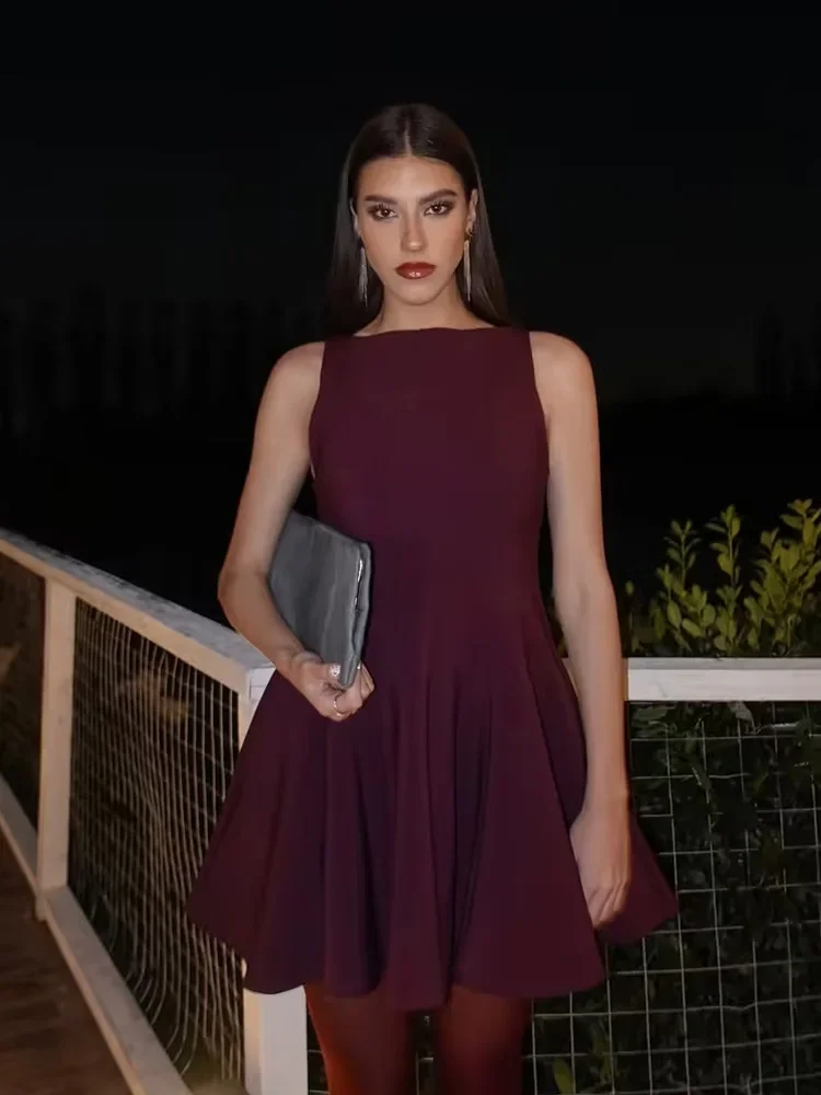 Chicheca бордовое плиссированное женское платье-майка осень-зима короткое новое