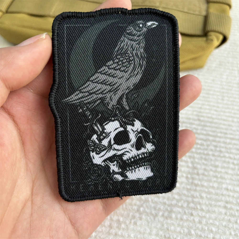 MEMENTO MORI нашивка вороны череп военный боевой значок нарукавная повязка с принтом