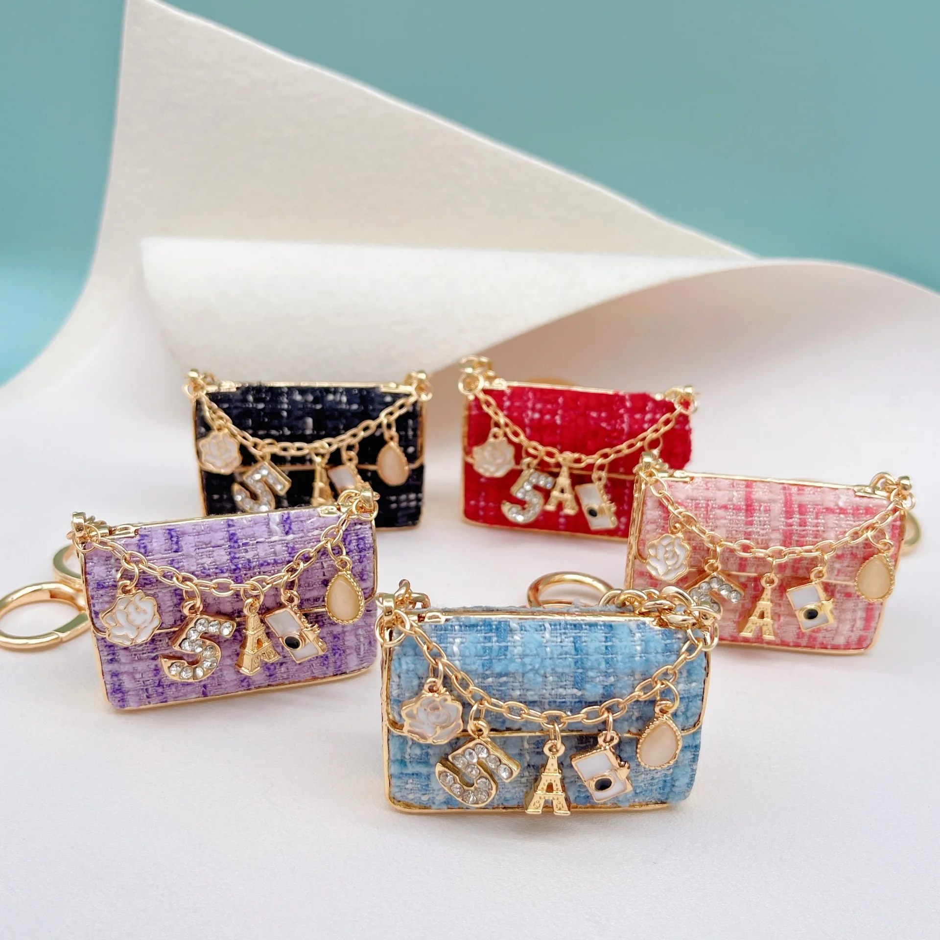 

Creative Fashion Fabric Alloy Rhinestone Small Fragrant Key Chain Car Key Bag Pendant Creative Old Flower Leather Bag