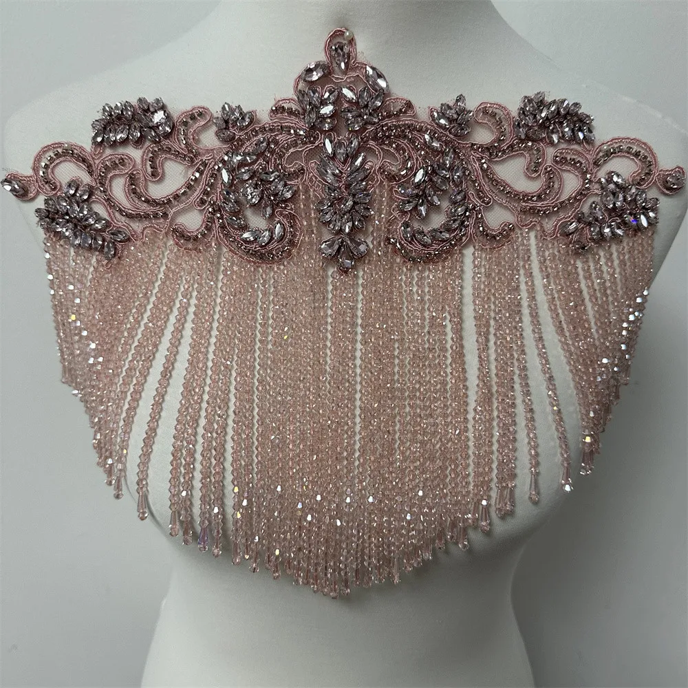 Блестящие нашивки на воротник