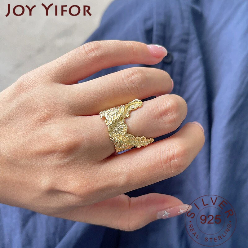 

Женское кольцо из серебра 925 пробы с золотым покрытием