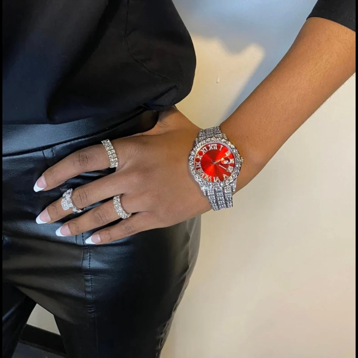 

Women's Silver Crystal Studded Diamond Watch Watch, Diamond Watches, Watch Blue, Green Red reloj mujer