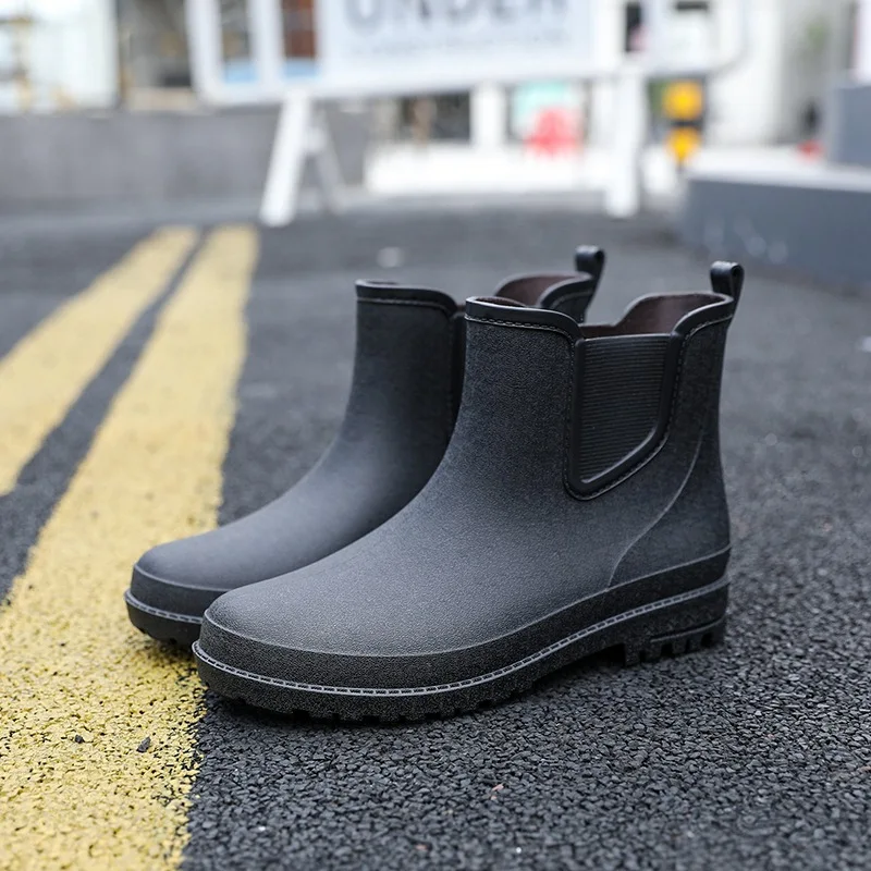 

2023 New Fishing Men's Short Tube Fishing Rain Boots Outdoor Rainy Waterproof Rubber Shoes Spring Comfortable Wading Water Boots