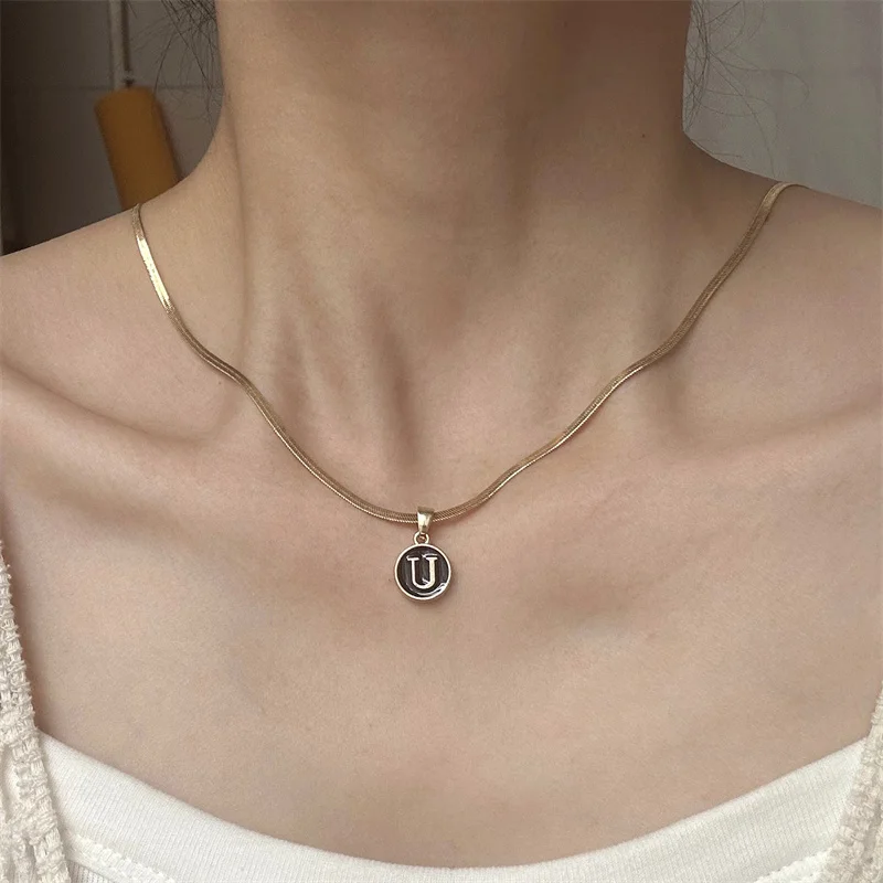 

Wholesale 26 Letter Pendant Necklace For Women Men Fashion Initial Snake Chain Neck Accessories Friendship Lover Jewelry Gift