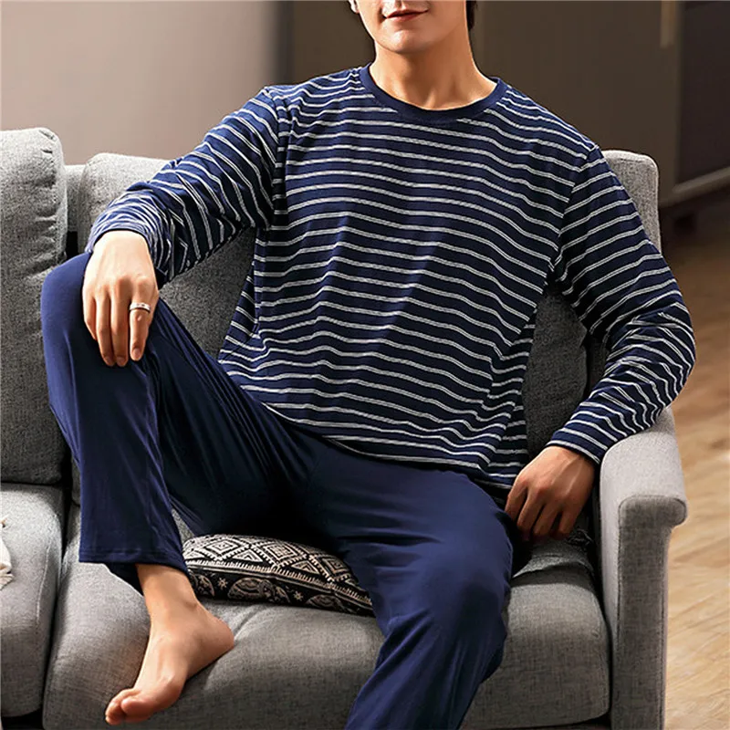 

2023 New Couple Pajamas Men'S Fashion Long-Sleeved Striped Spring And Autumn Style Boys And Girls Winter Homewear Suits