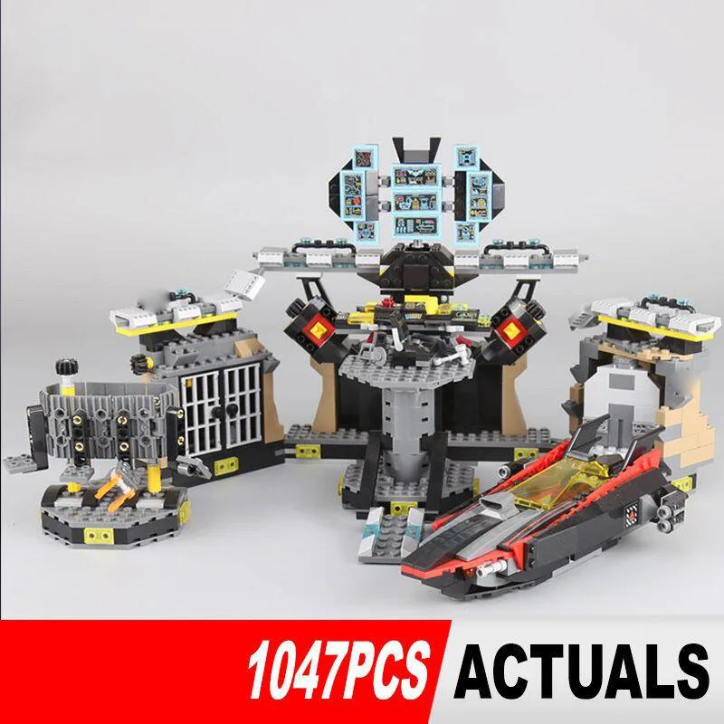 

1087pcs Batcave Break-in Building Blocks 70909 07052 Toys for Children