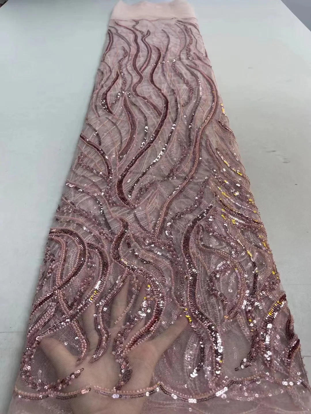 

Onion African Sequins Lace Fabric 2022 High Quality French Lace Nigerian Embroidered Tulle Lace Fabrics For Women Wedding Party