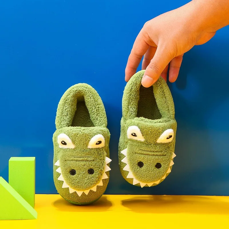 TR Cute Kids Slipper 2022 New Crocodile Winter Warm Indoor Shoes Windproof Heel Wrap Cozy Home Autumn Thick Bottom Children